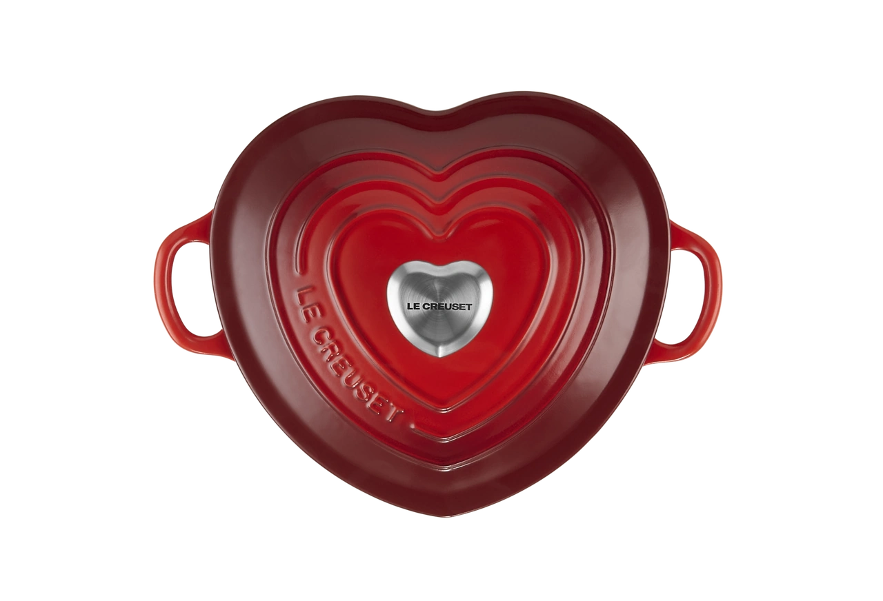 Le Creuset Gusseisen Herzbräter kirschrot 2