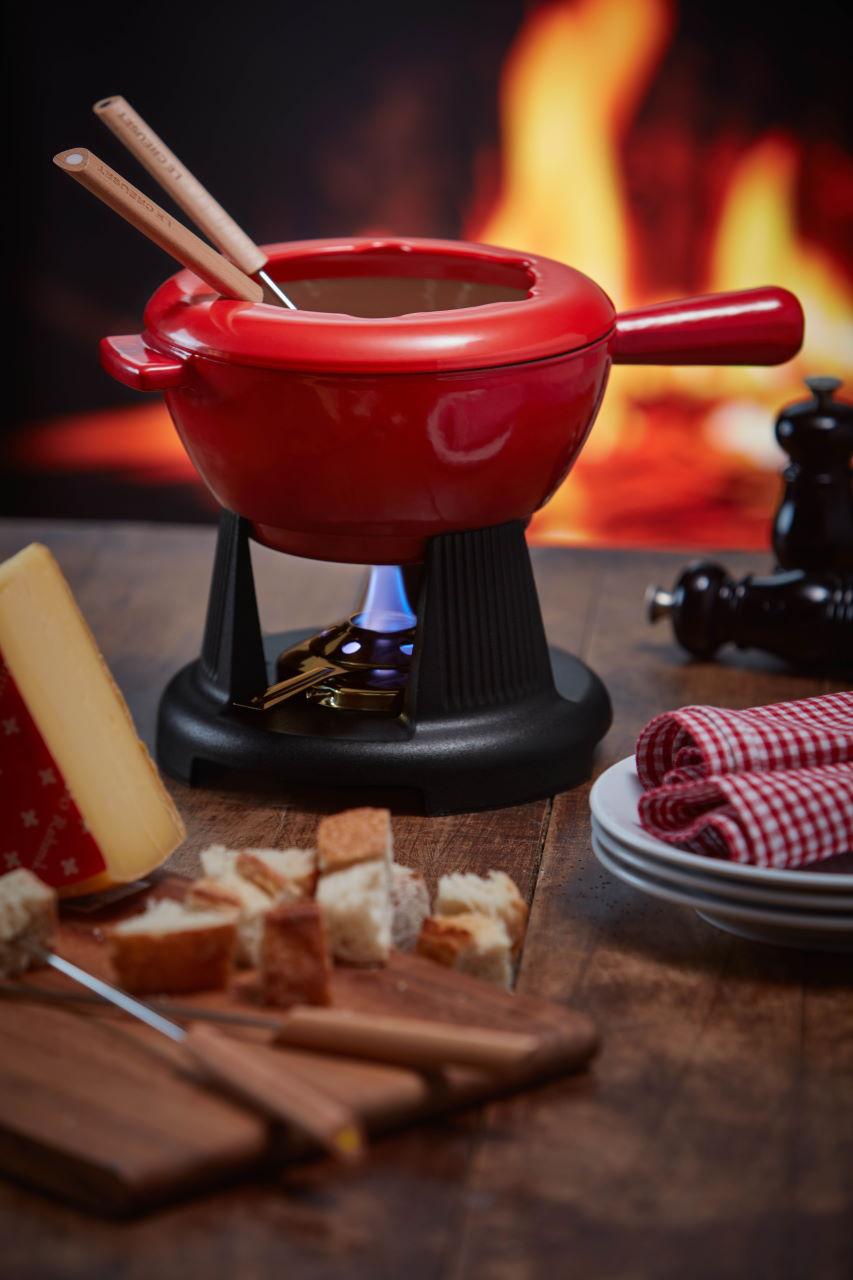 Le Creuset Gusseisen Käsefondue Set kirschrot 4