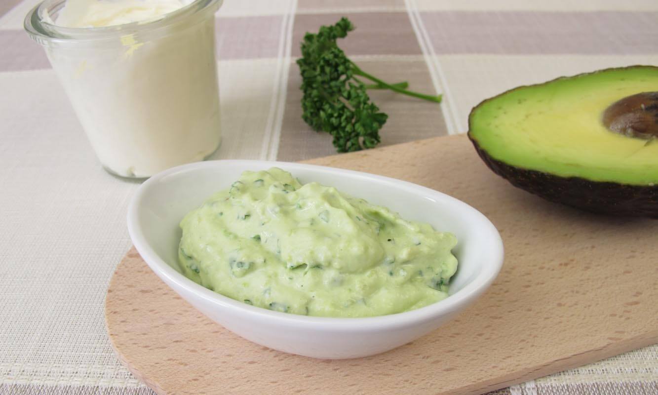 Matcha-Frischkäse-Avocado-Dip