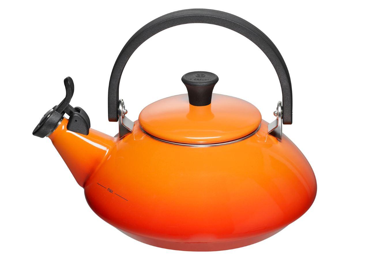 Le Creuset Wasserkessel Zen kirschrot 2